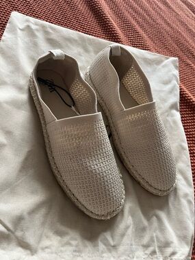 Zara Men's Knit Slip-On Loafers in Beige
